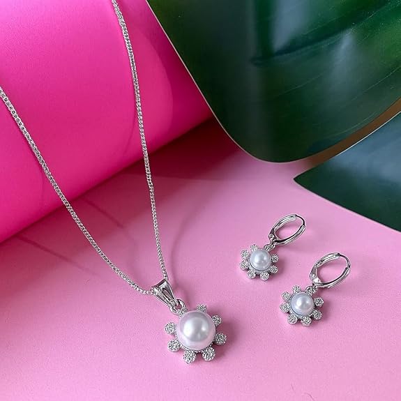 Donna Shine Gold Pendant Set