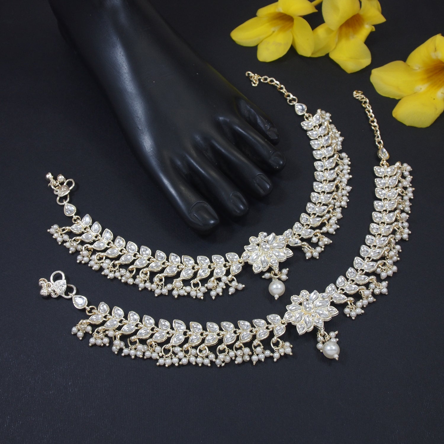 Mritsa White Anklet