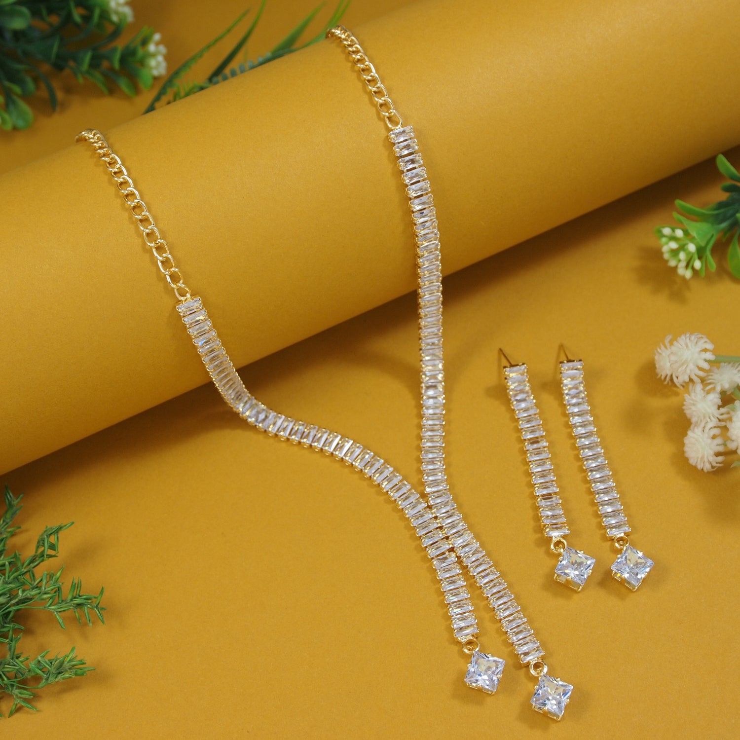 Geneva Necklace Set