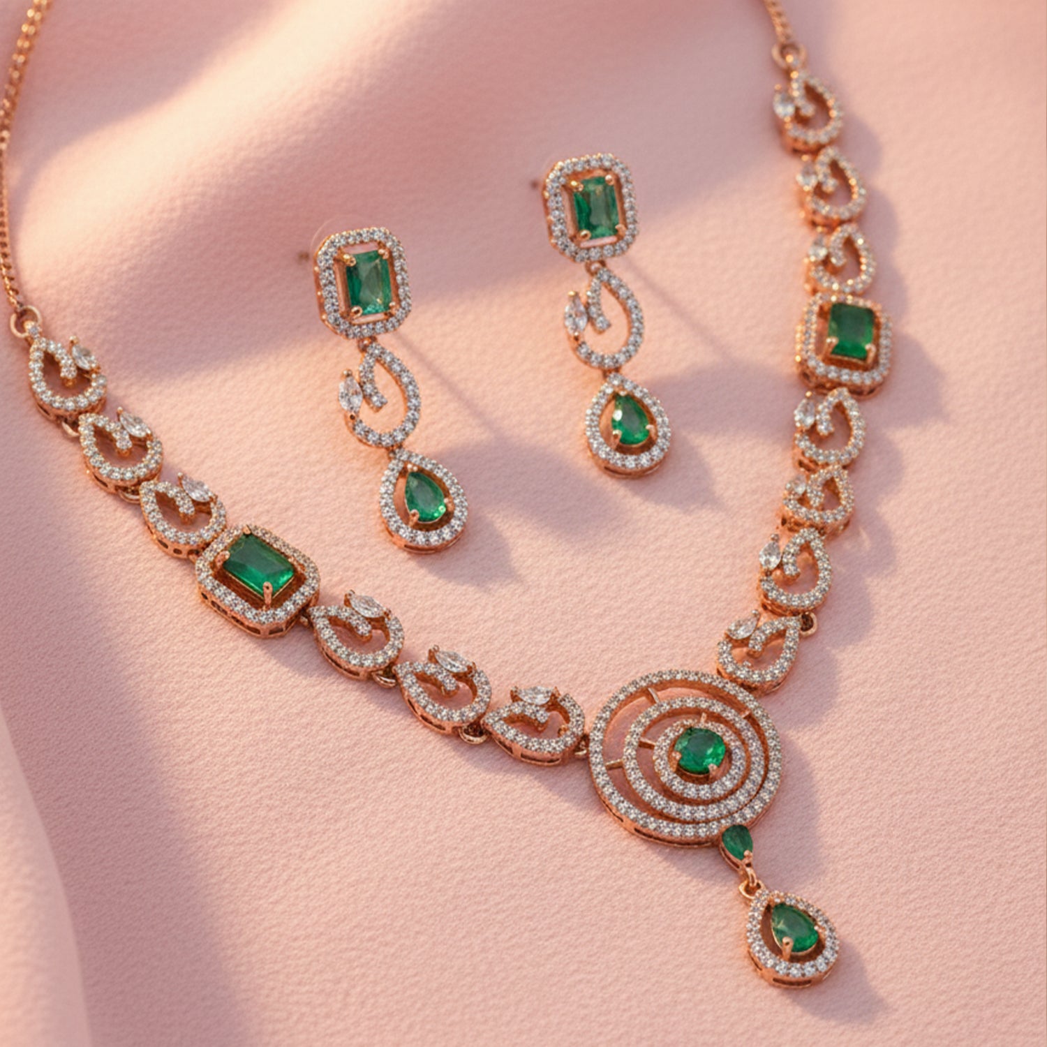 Sarini Mint Necklace Set