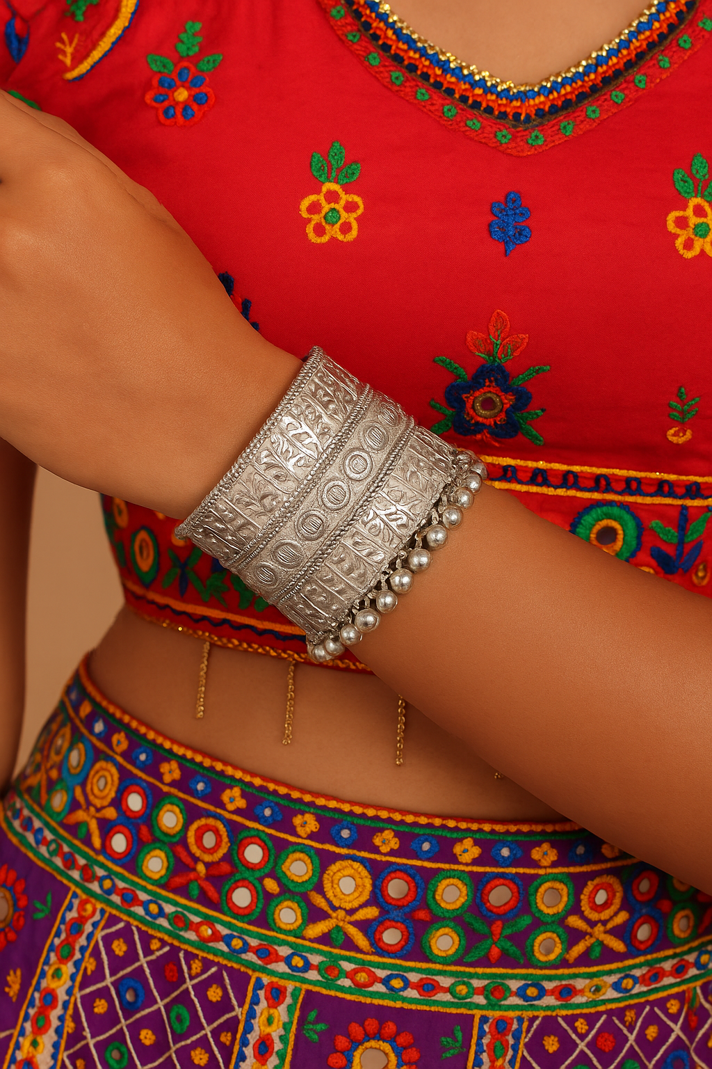 Priyali Oxidised Cuff Kada