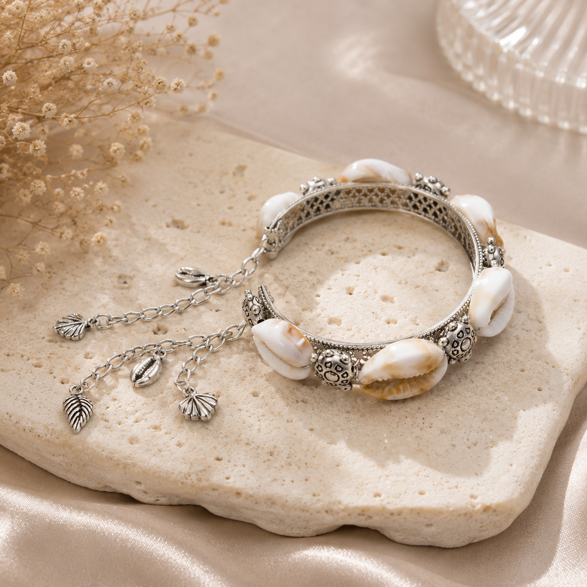 Rujvi Oxidised Cuff Kada