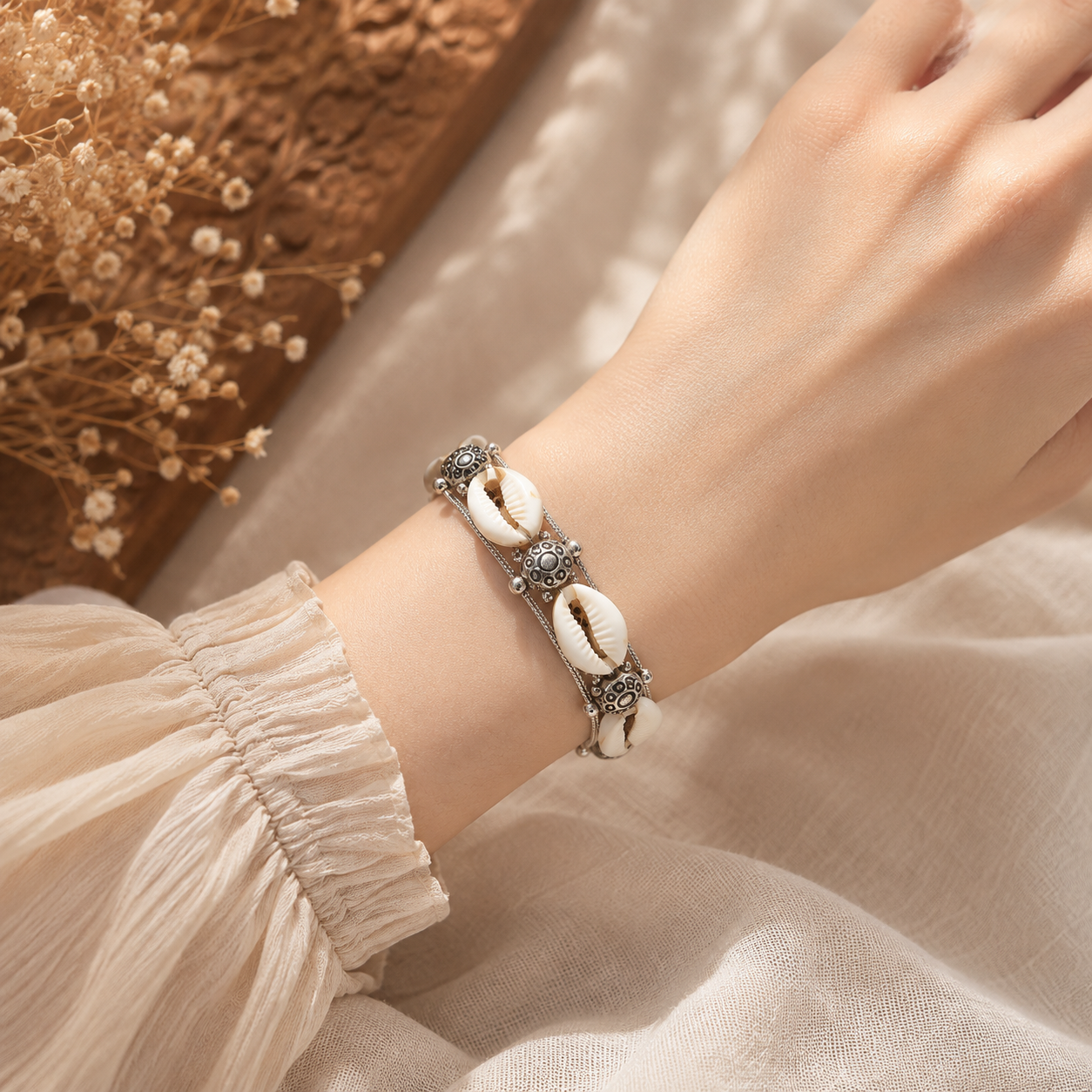 Rujvi Oxidised Cuff Kada