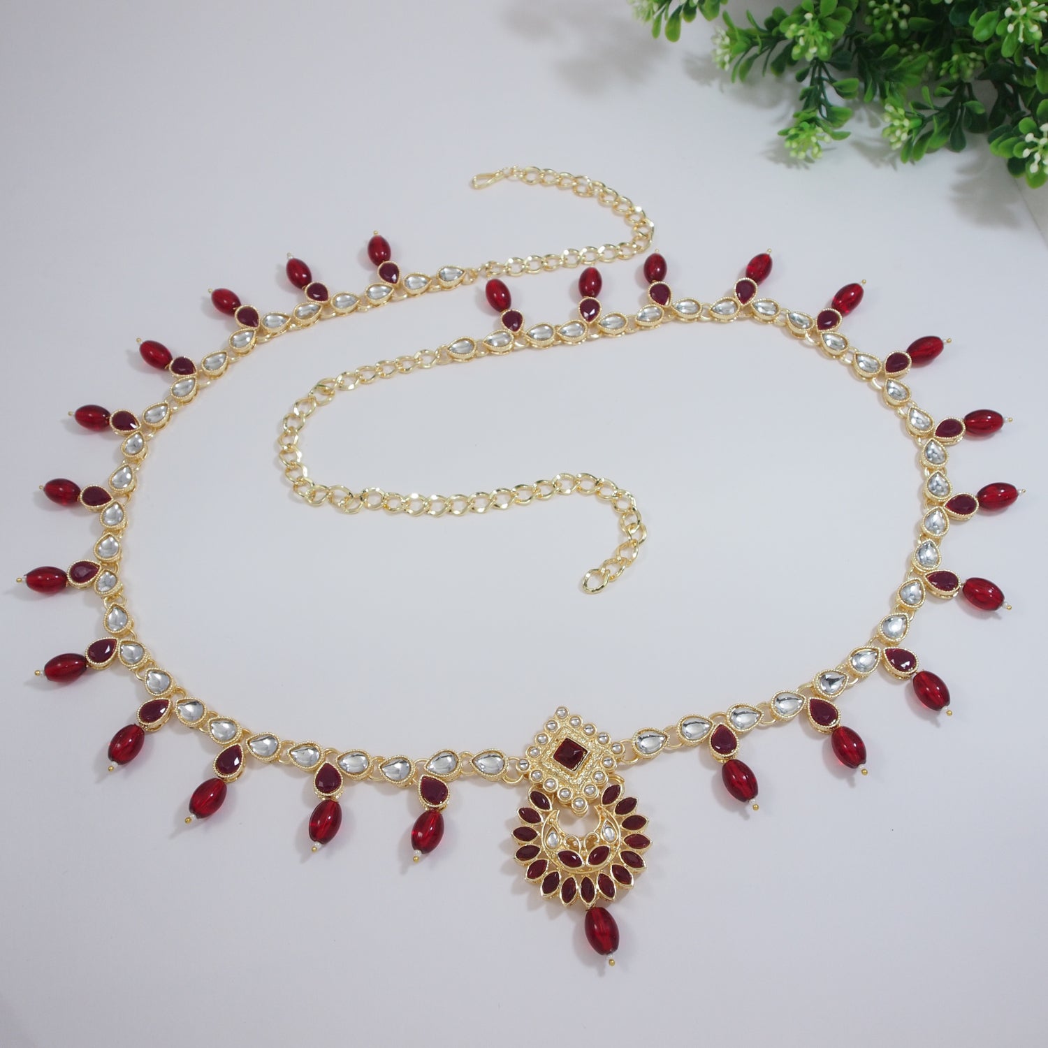 Structured waistbelt that adds a stylish touch to ethnic wear for poojas and parties.