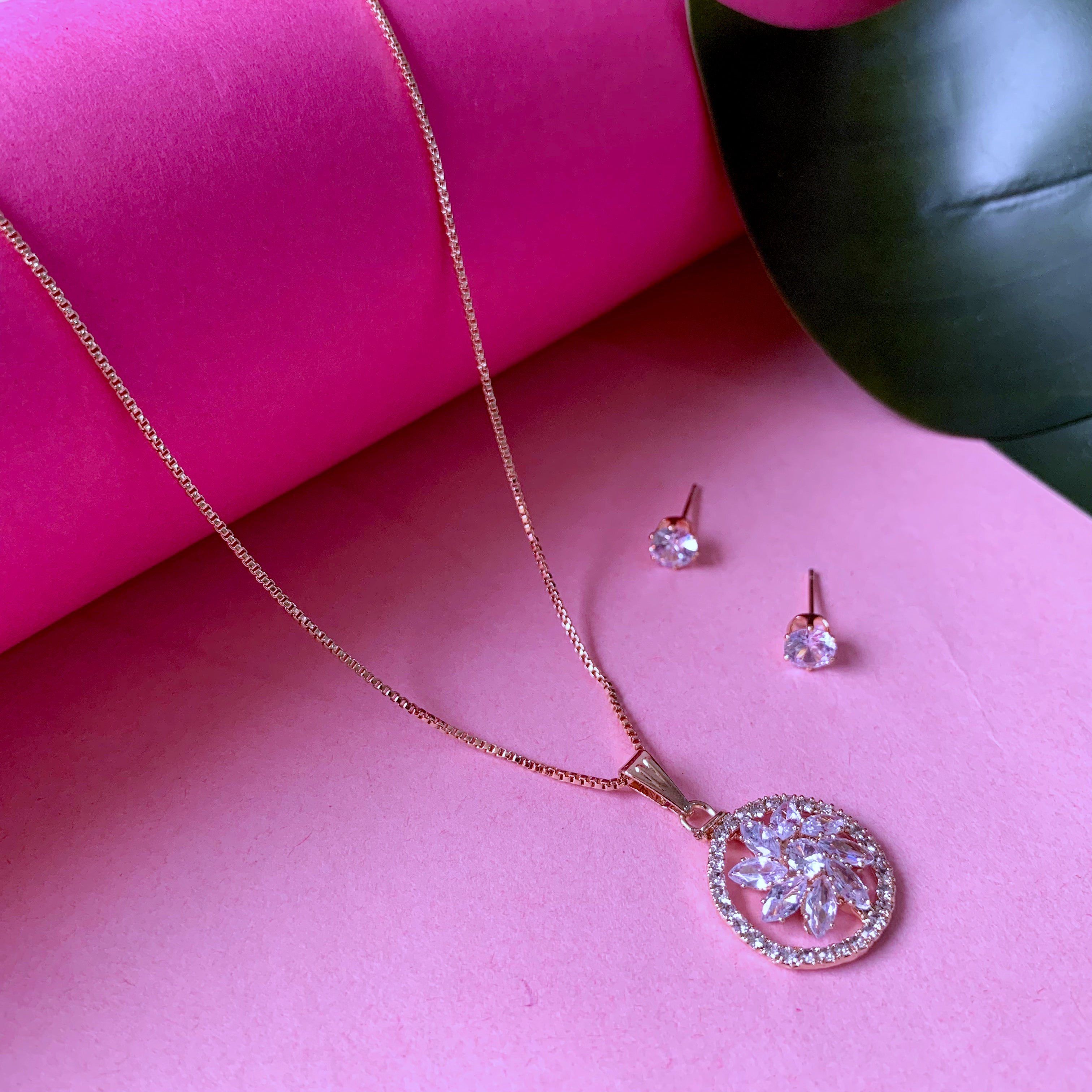 Eliana Rose Gold Pendant Set
