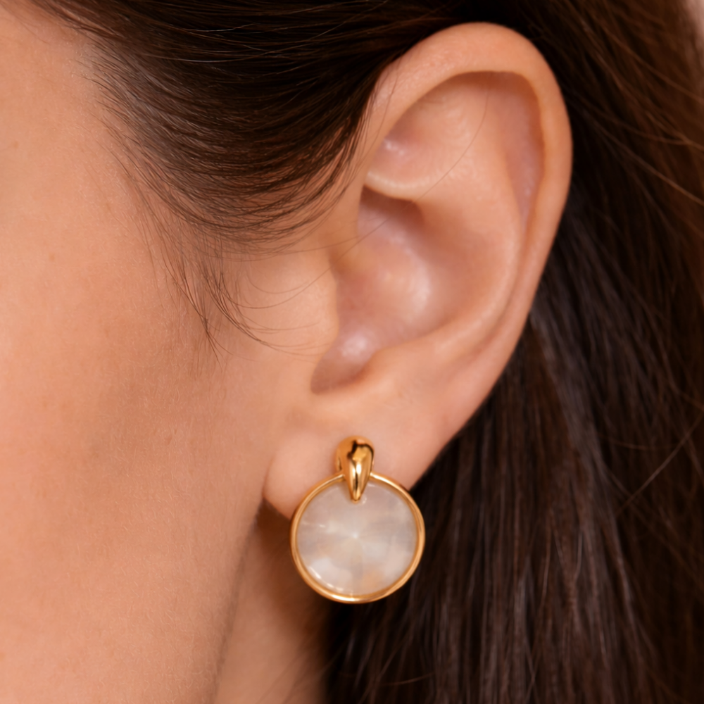 Lily- Gold-Tone Round Pendant Necklace & Stud Earrings Set
