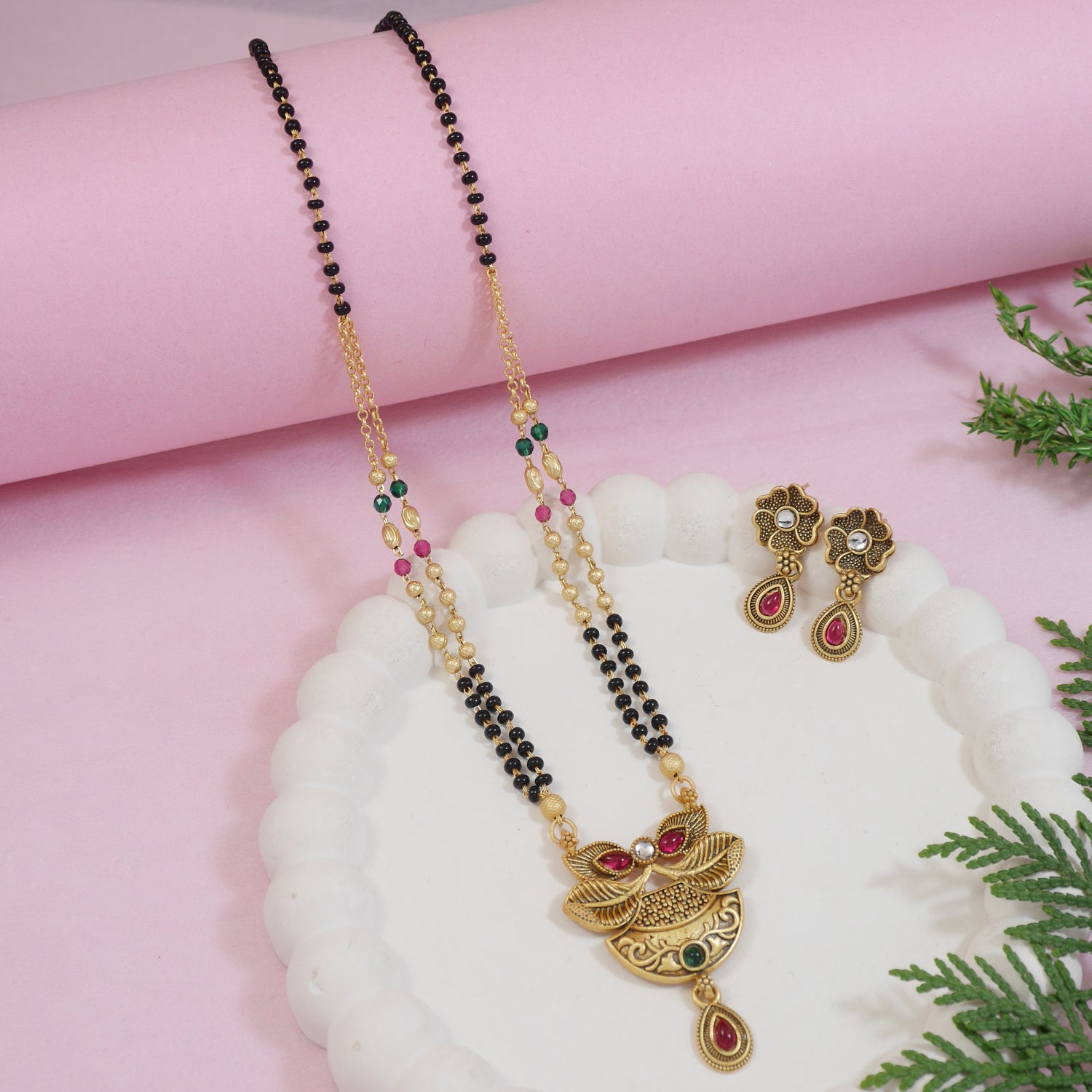 Vihaana – Sleek Mangalsutra with Simple Ethnic Design
