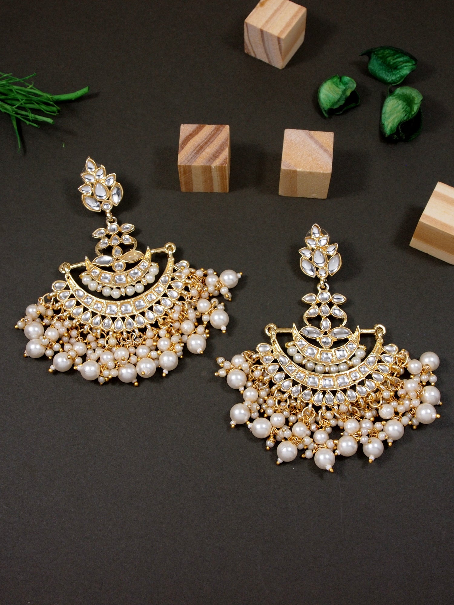 Saamya white Earrings