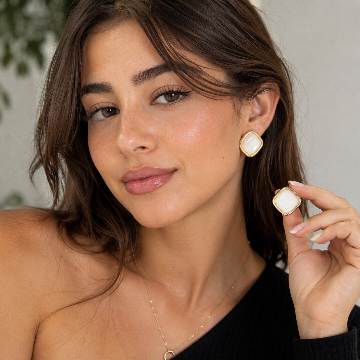 Audrey White Earrings
