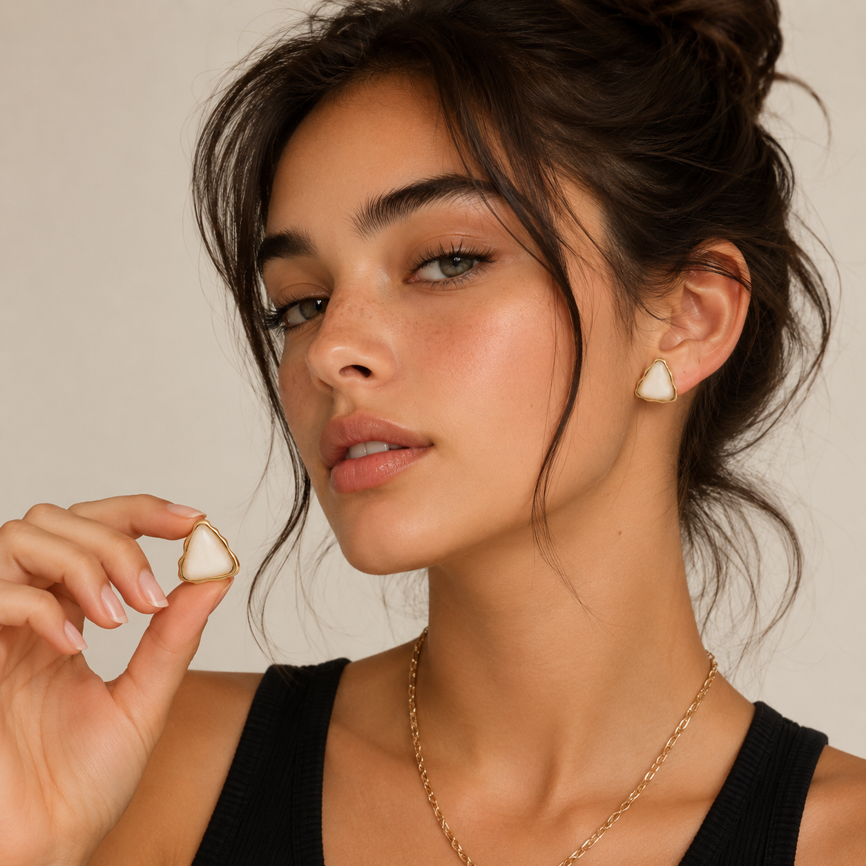 Mariyln White Earrings