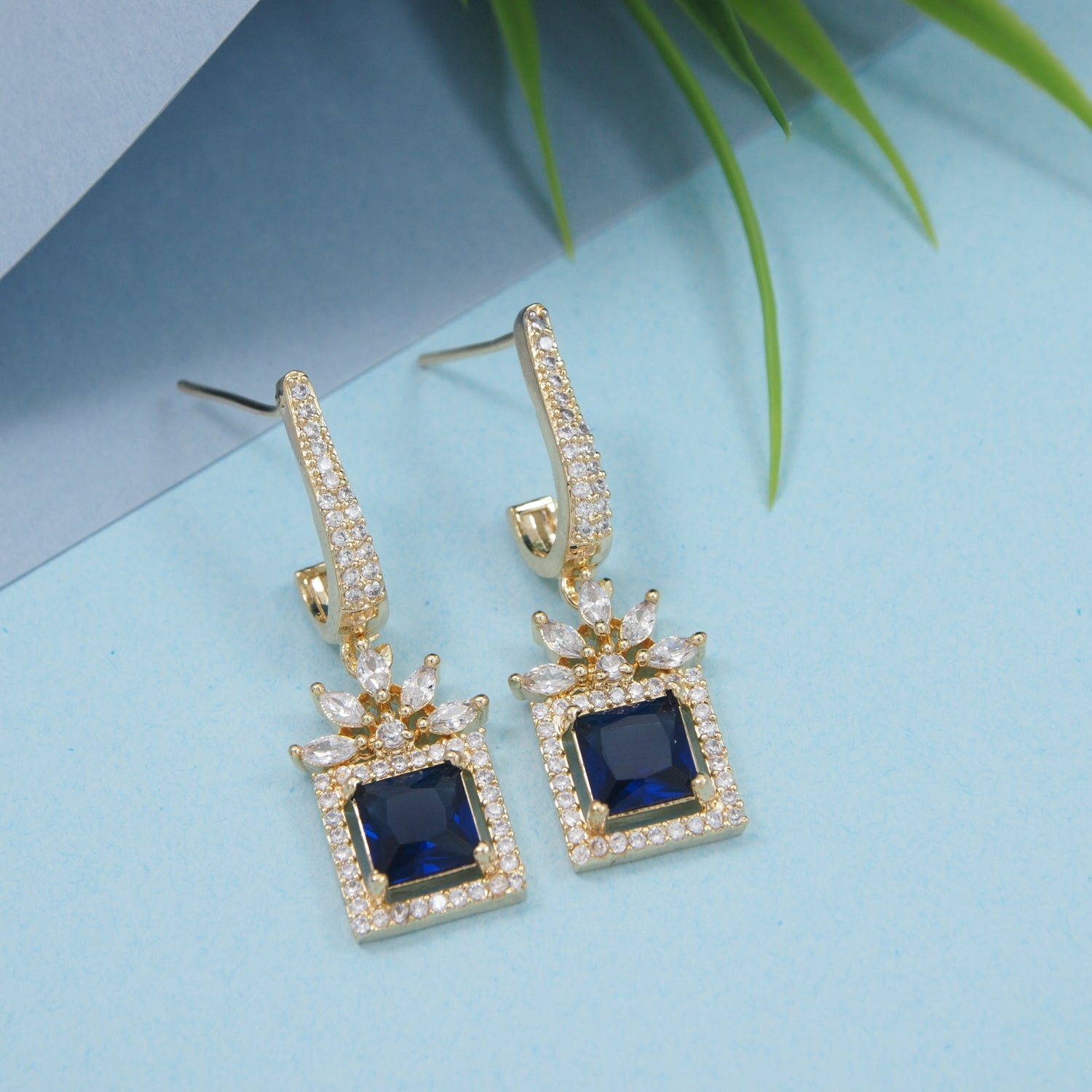 Mireya - Earrings with Blue Style Square Stones