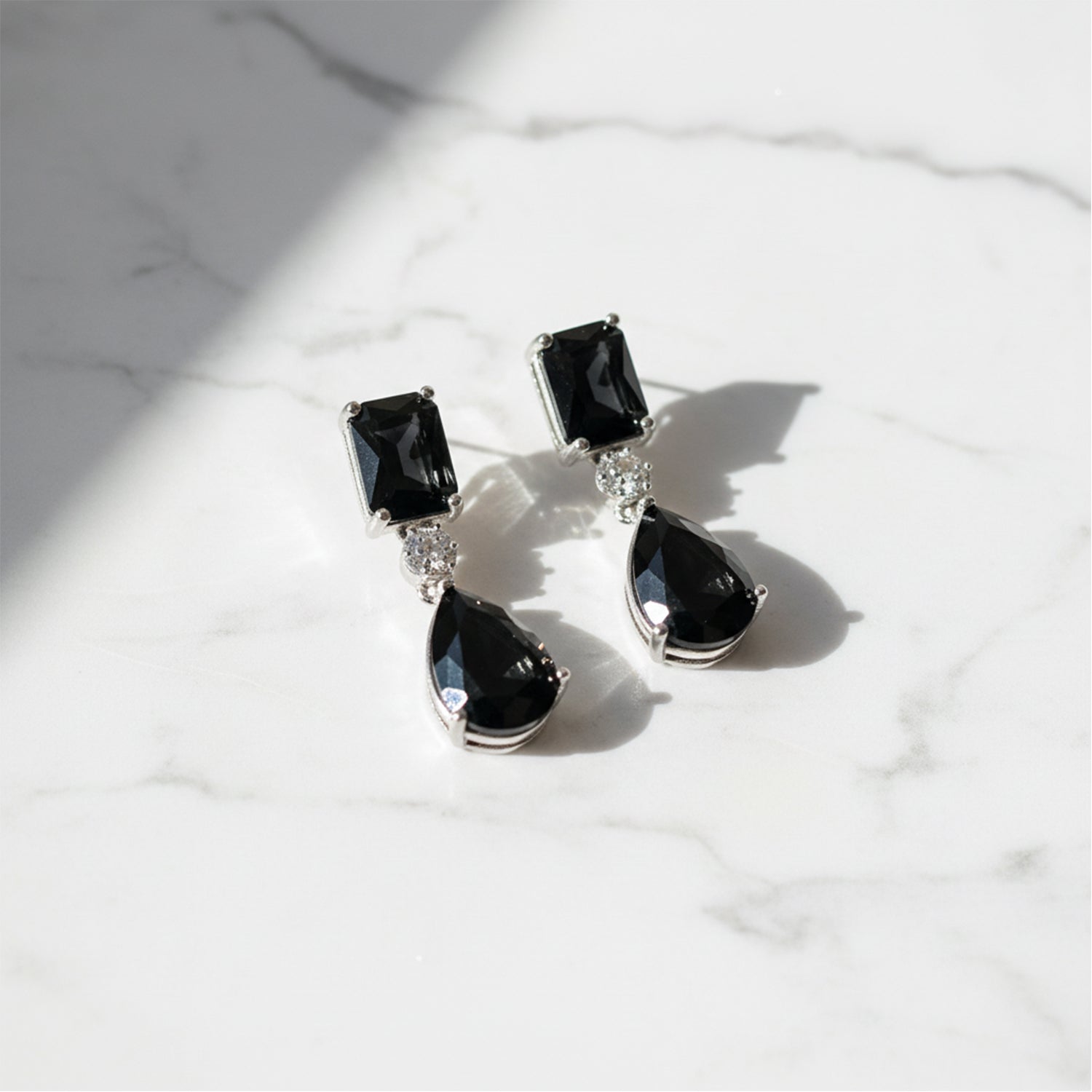 Lia Silver Black Earrings