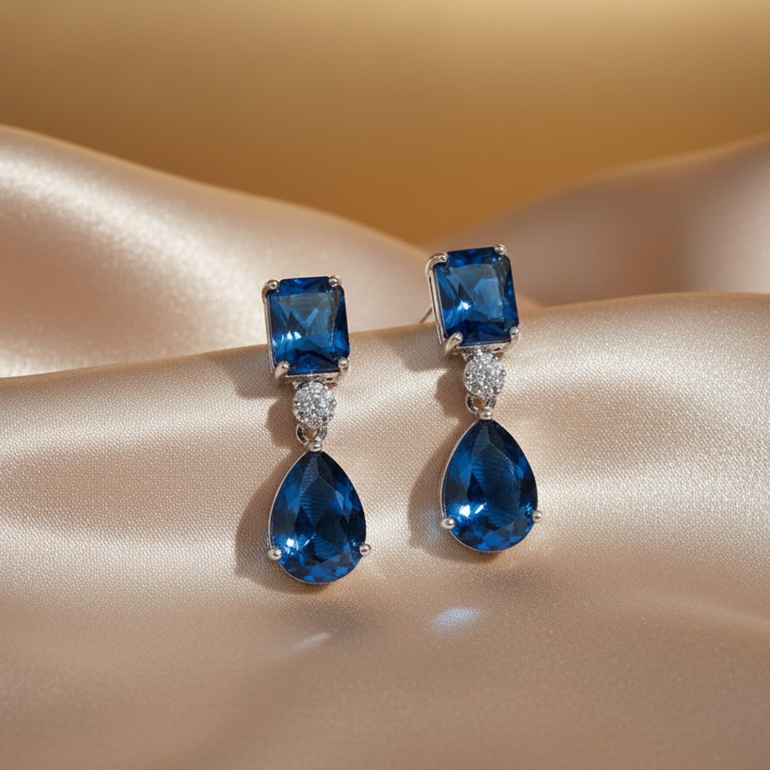 Lia Silver Blue Earrings