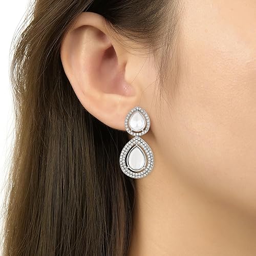 Eknoor Silver White Earrings