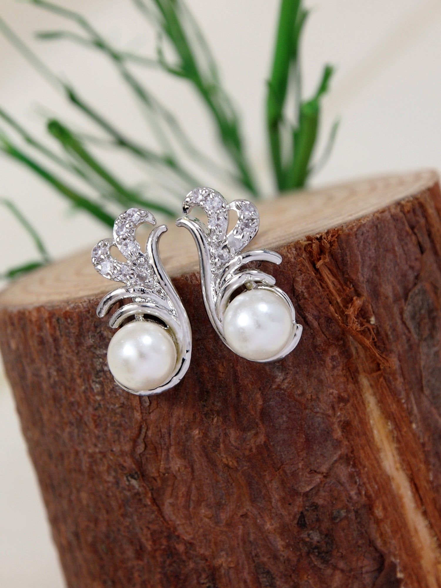 Elania Silver Studs