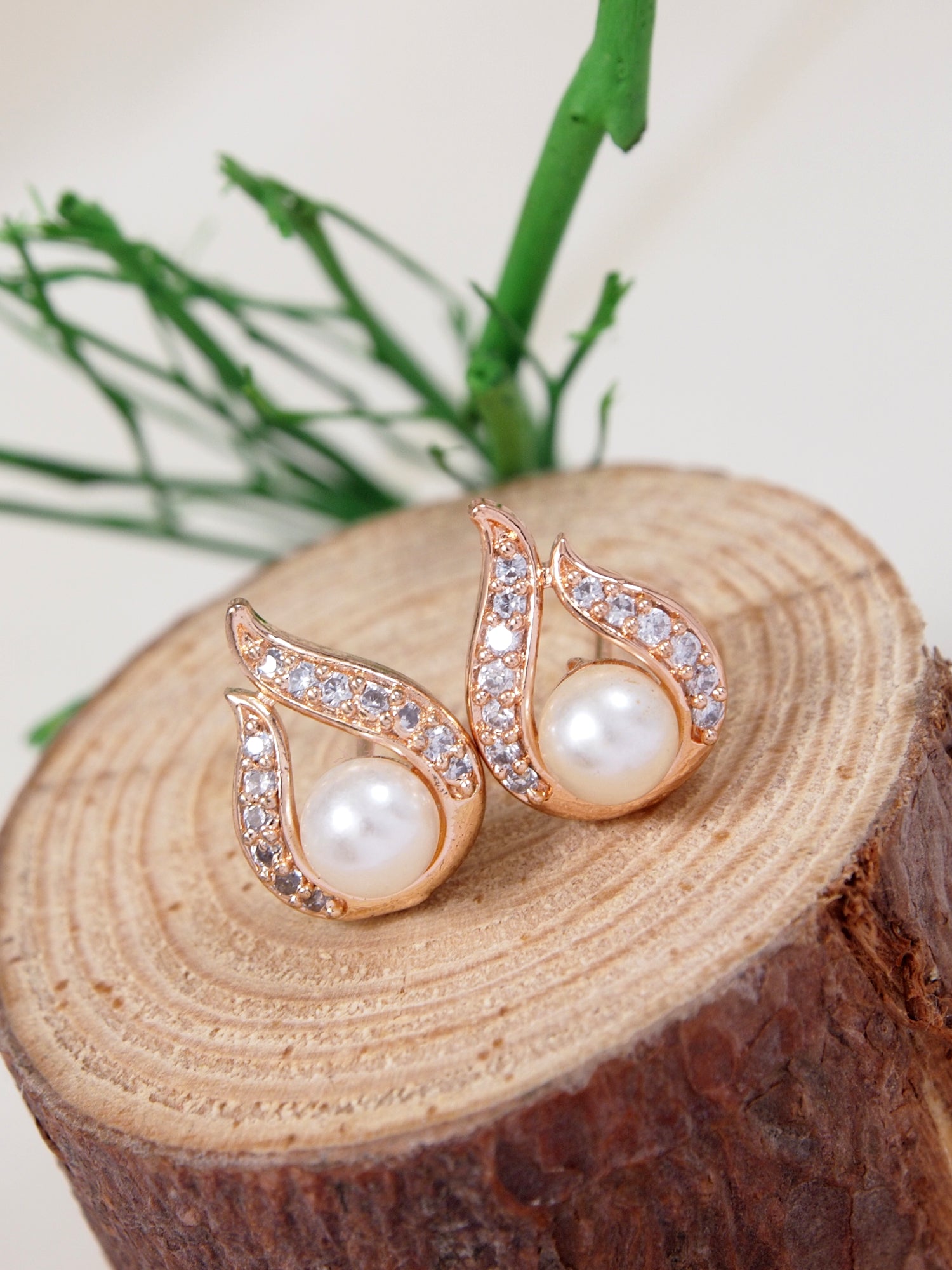 Vashti RoseGold Studs