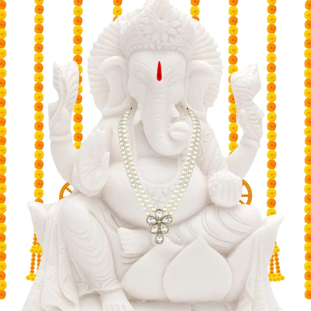 Vakratunda White Pearl & Kundan Mala