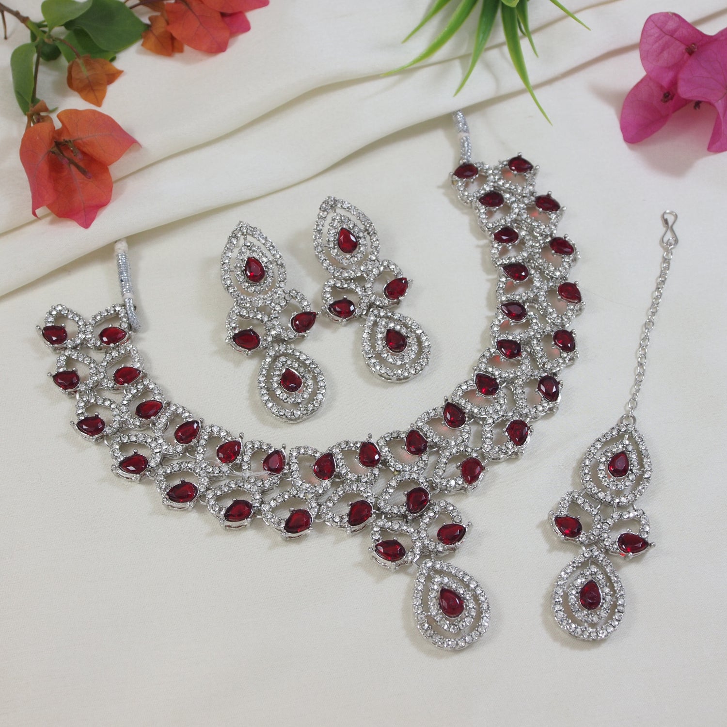 Avnaya Silver Maroon Necklace Set