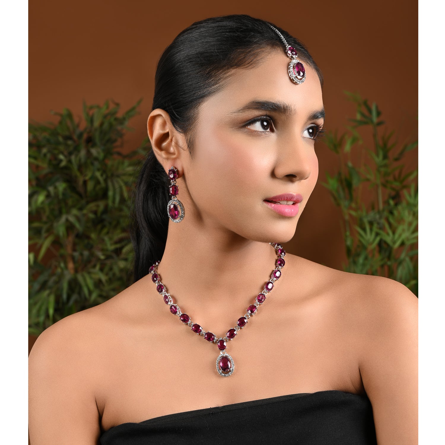 Neyara Silver Wine Necklace Set
