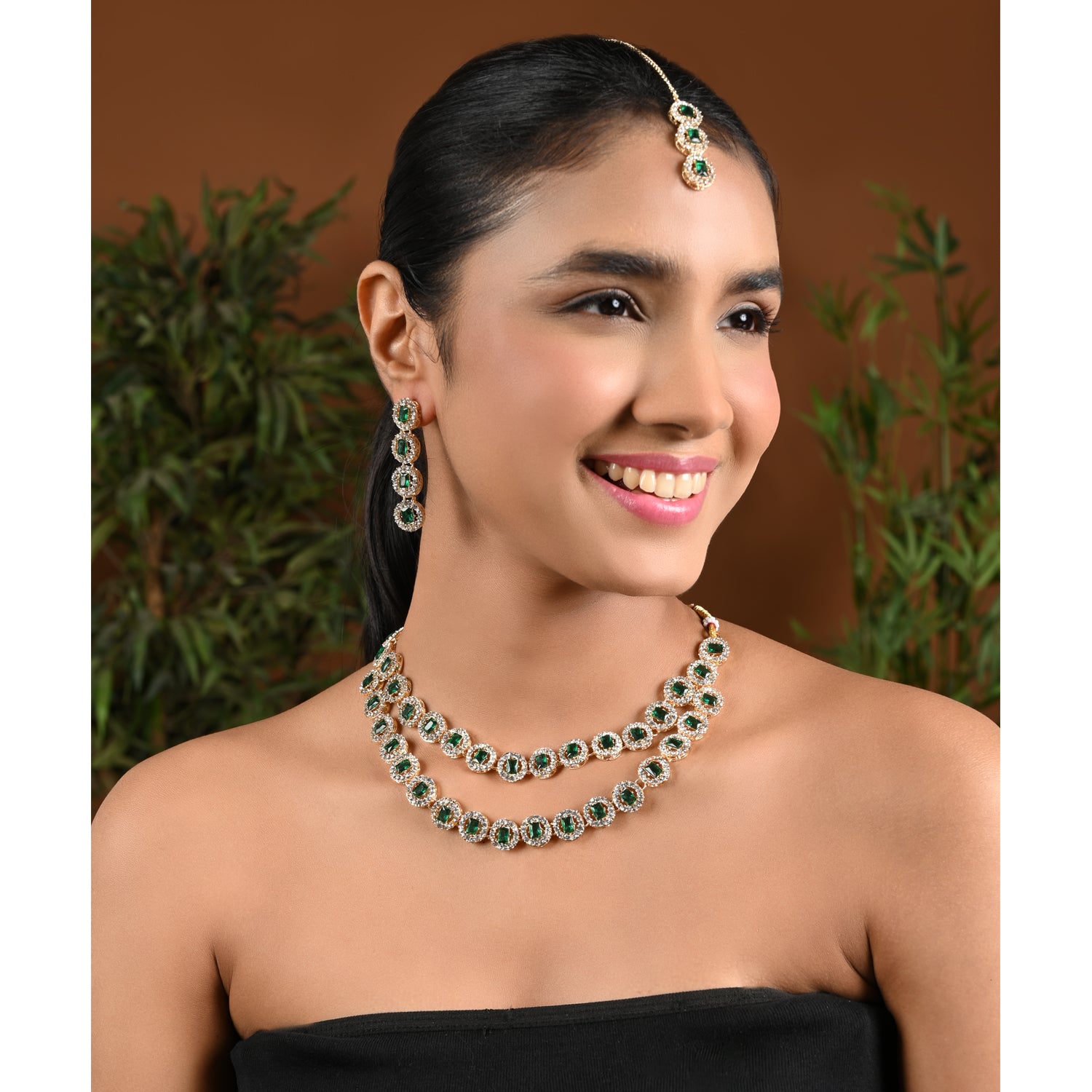Ishvira Green Necklace Set