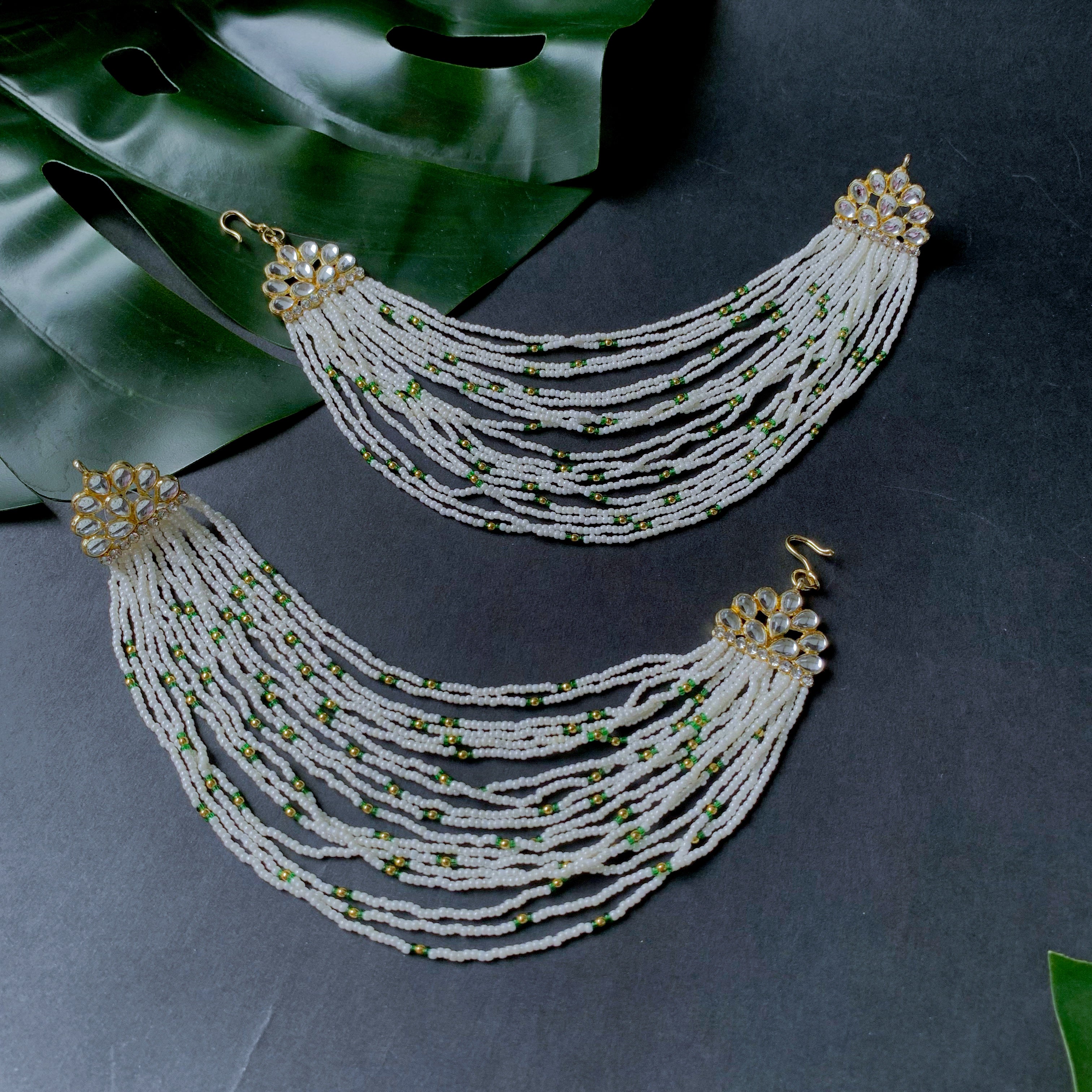 PRALAMBIKA Green Earrings