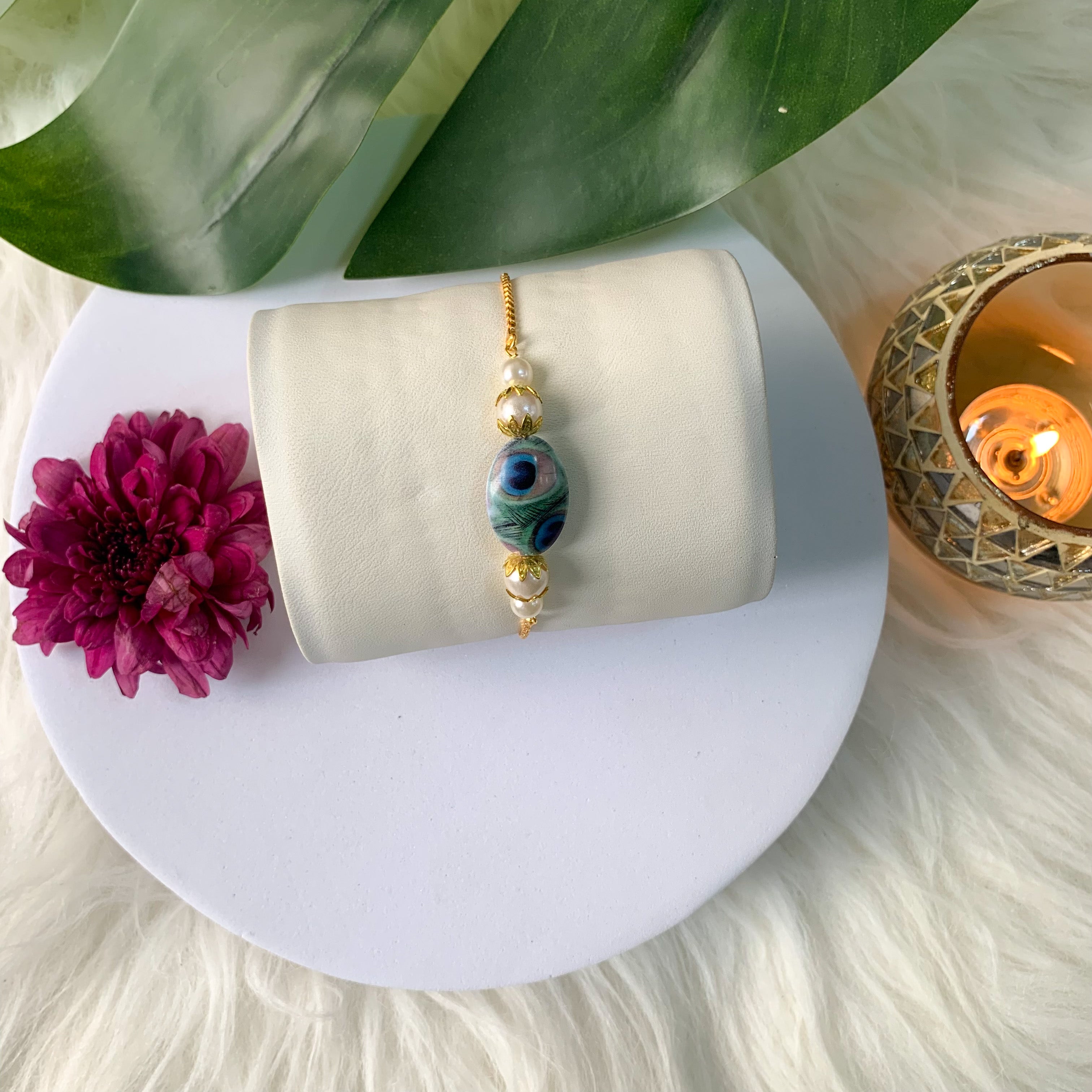 Special Golden Tone Peacock Feather Bracelet Style