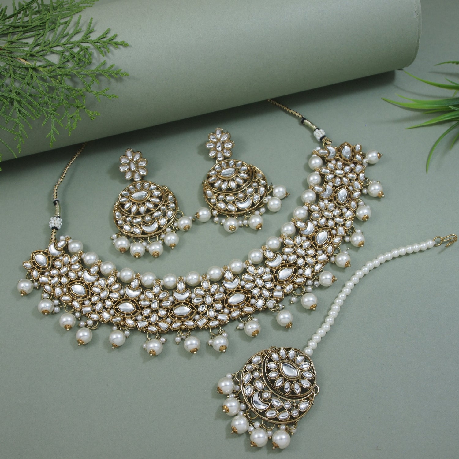 Nitu- Traditional Kundan Pearl Choker Necklace Set