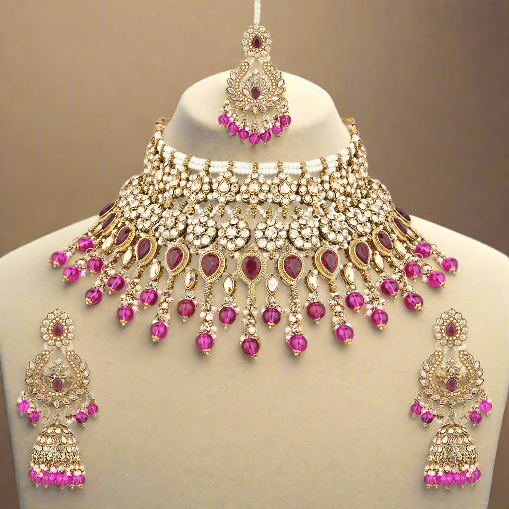 Vinisha Wine Choker Set