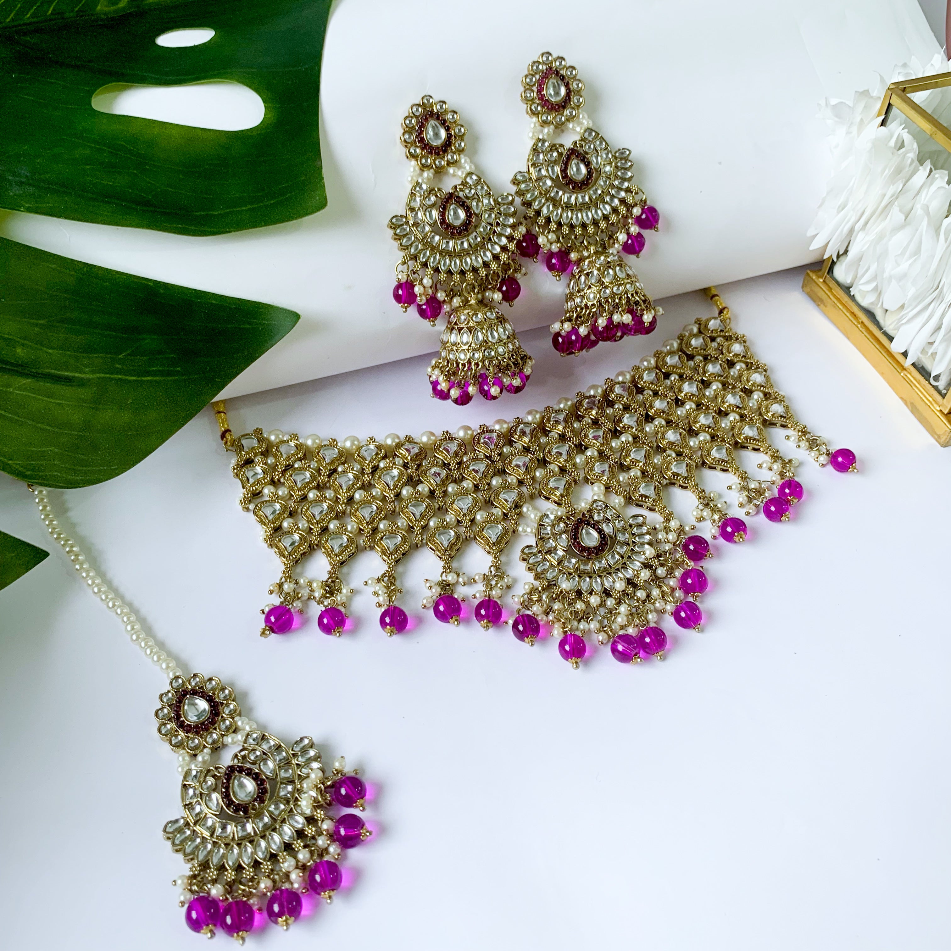 Ruchira Wine Choker Set