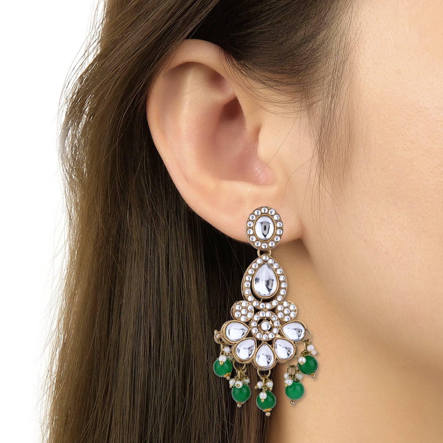 Taashi Green Necklace Set