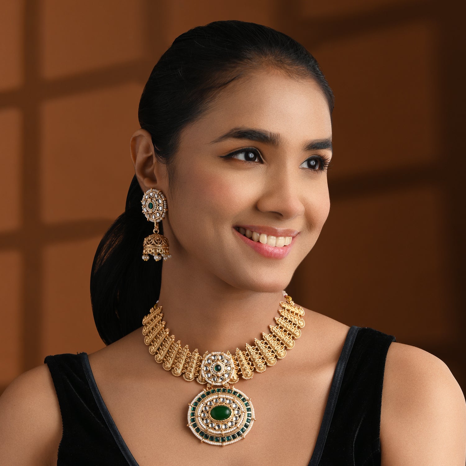 Ahiyaa - South Indian Green Necklace Set