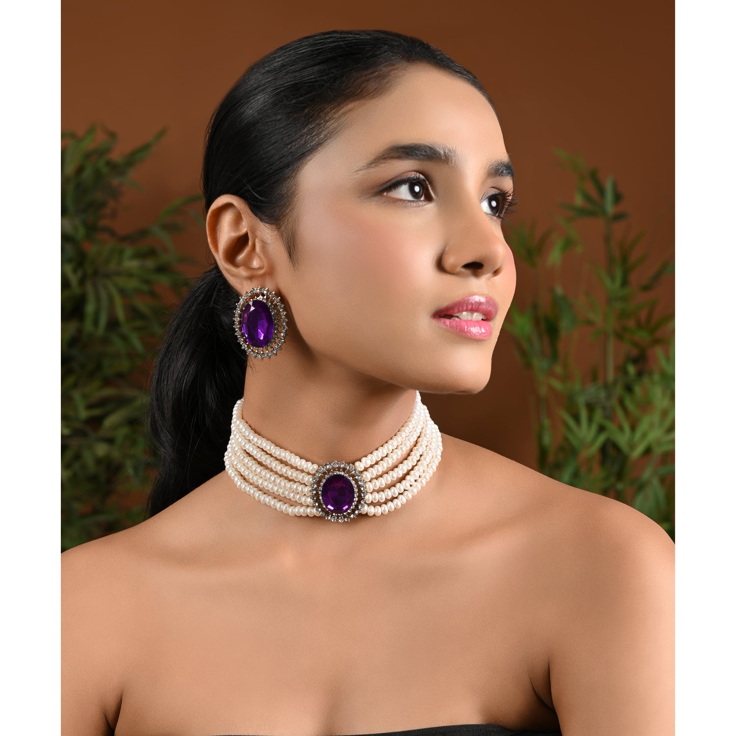 Roop Wine Choker Set
