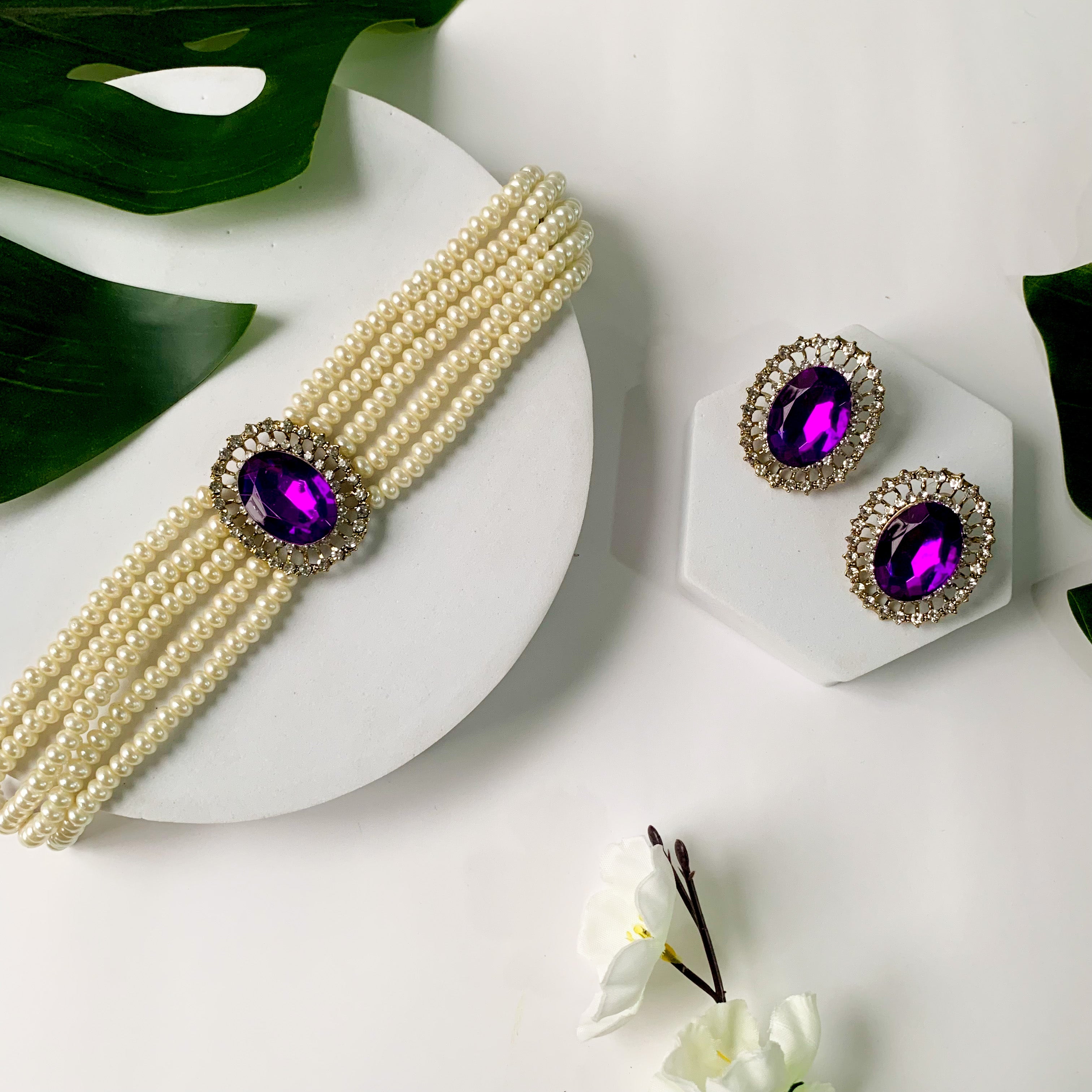 Roop Wine Choker Set