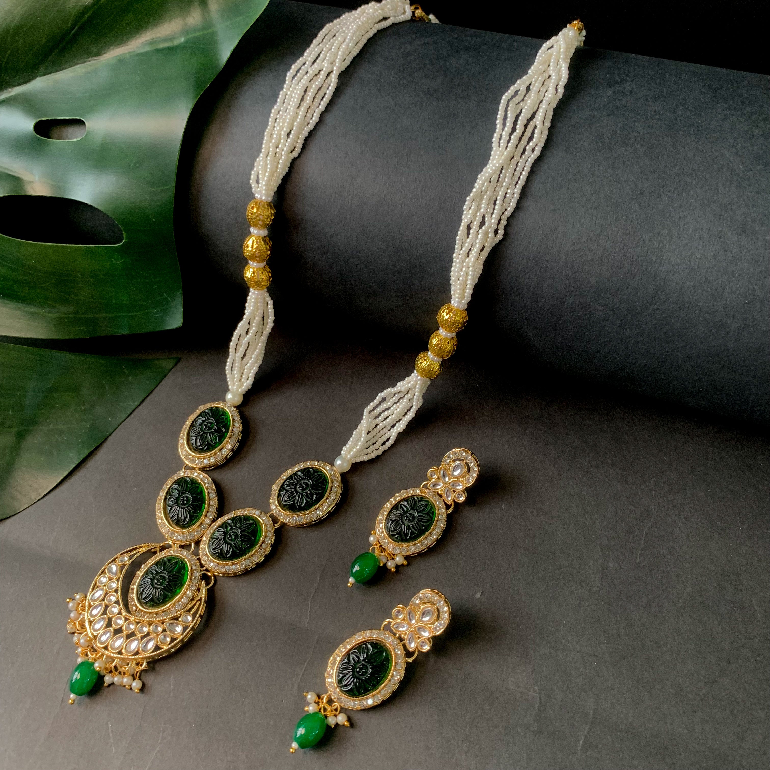 Nirvi Green Choker Set