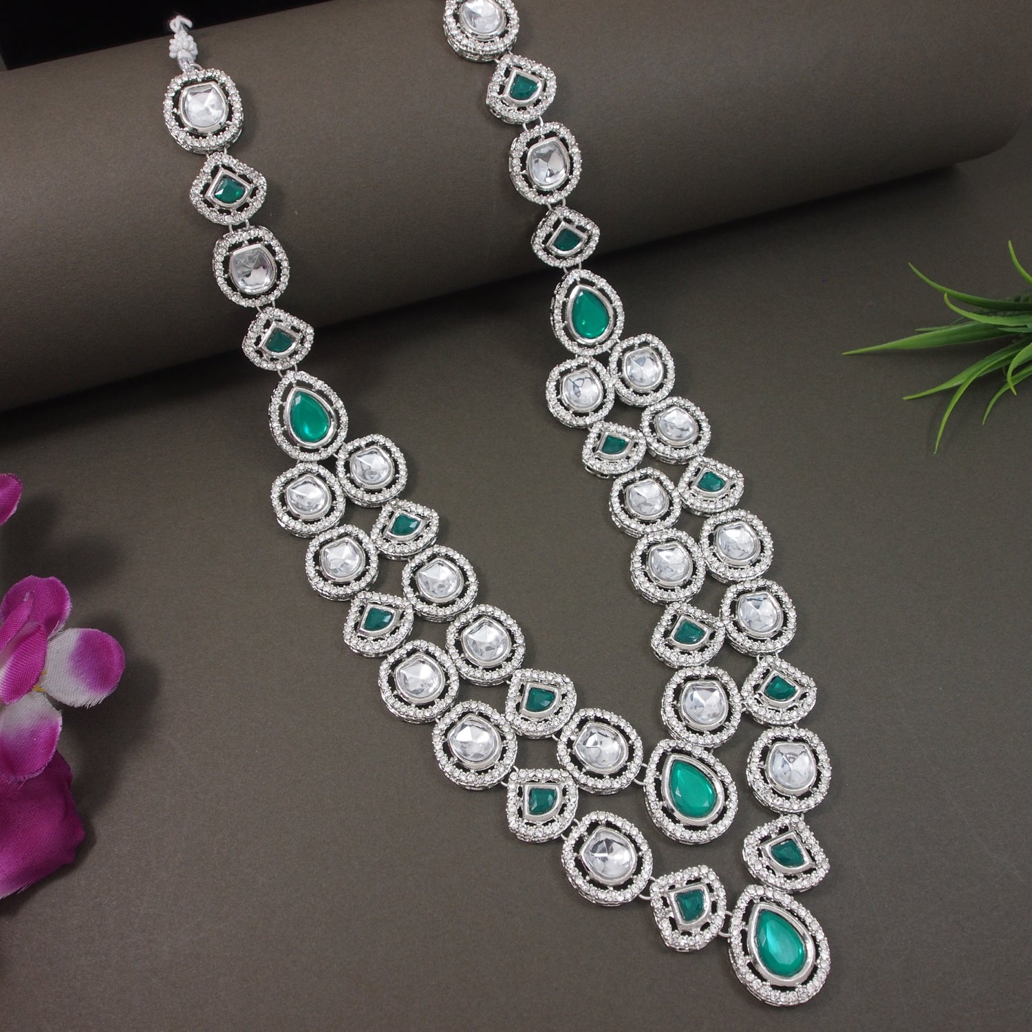 Zorav - Silver Green Kundan Mala