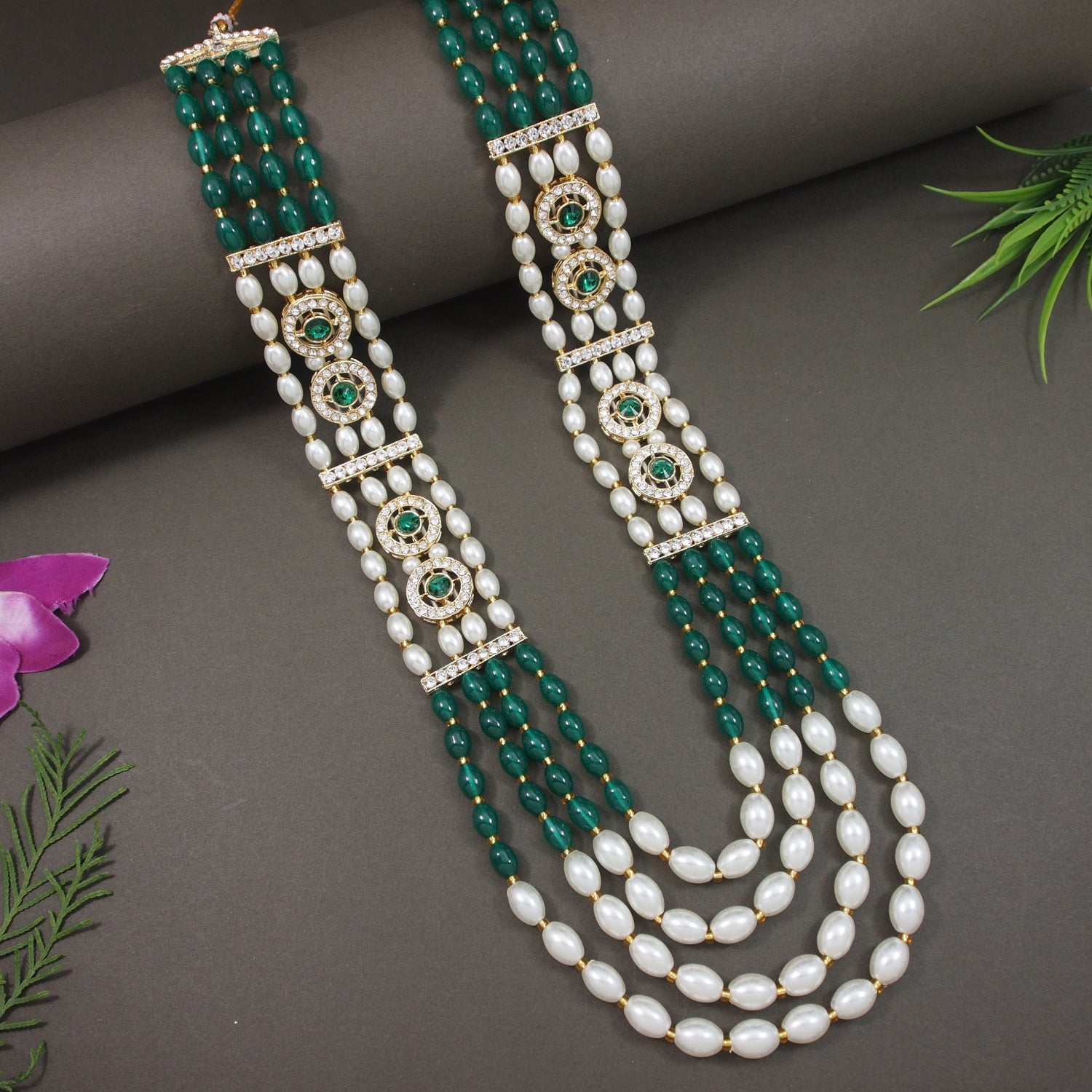 Nivaan - Green Necklace For Men