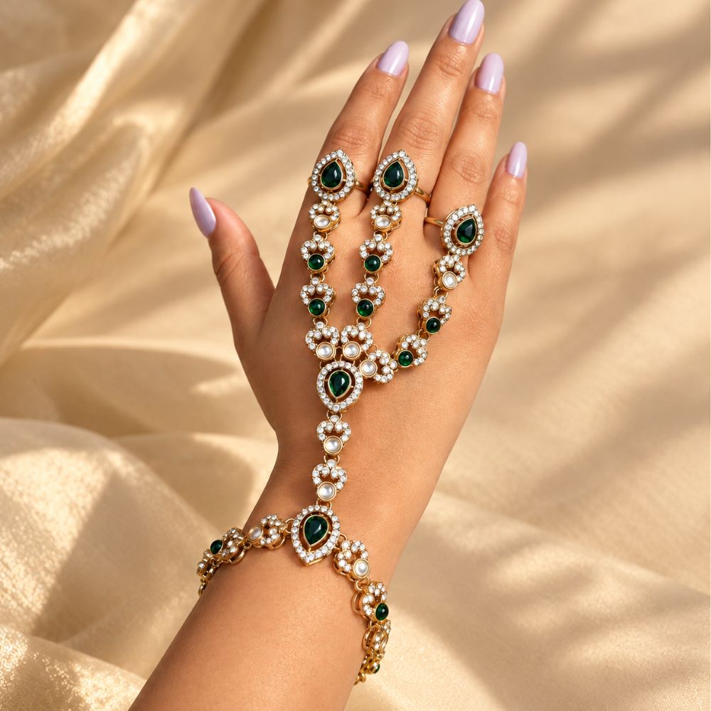 Himali- Green Teardrop Three-Finger Hath Panja