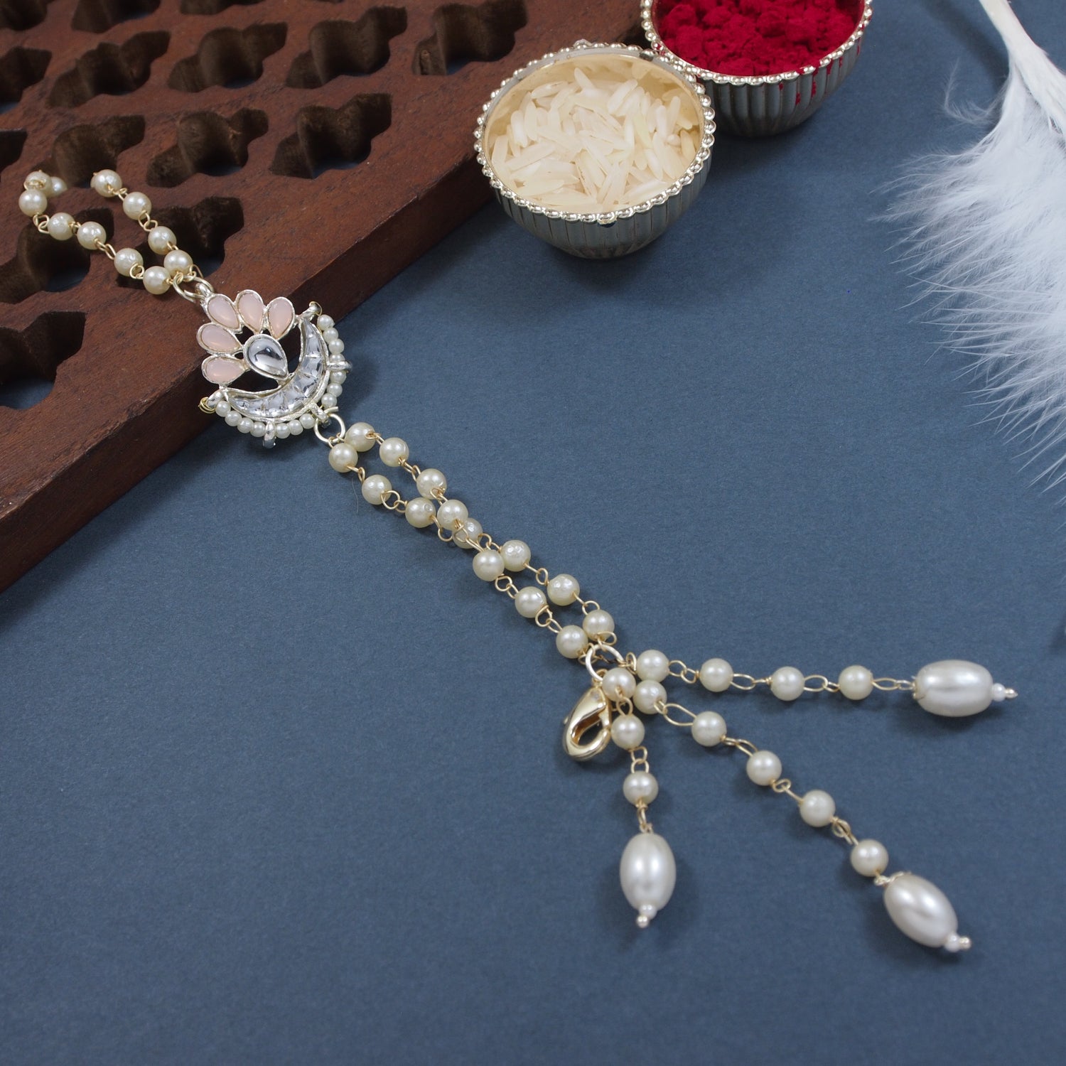 Peach Pearl & Kundan Adjustable Bracelet