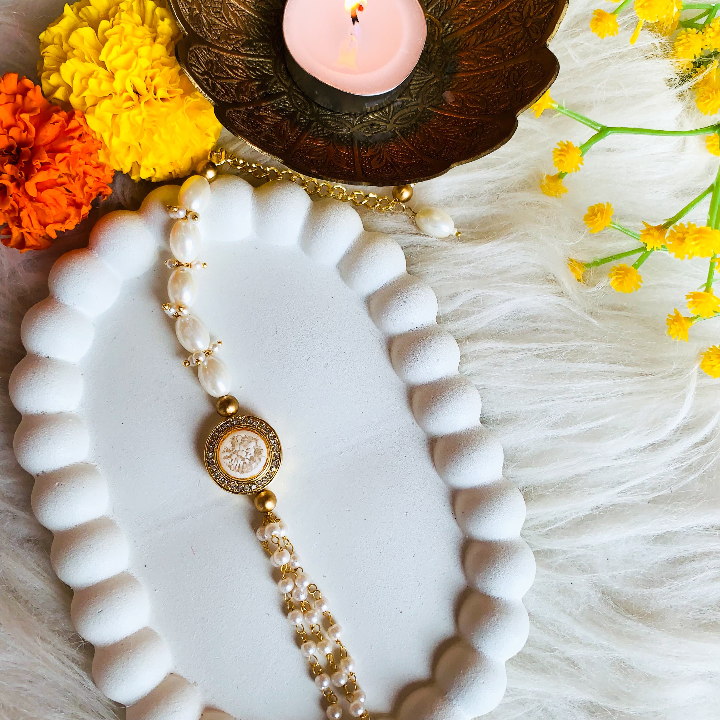 White Pearl & Kundan CenterPiece Bracelet