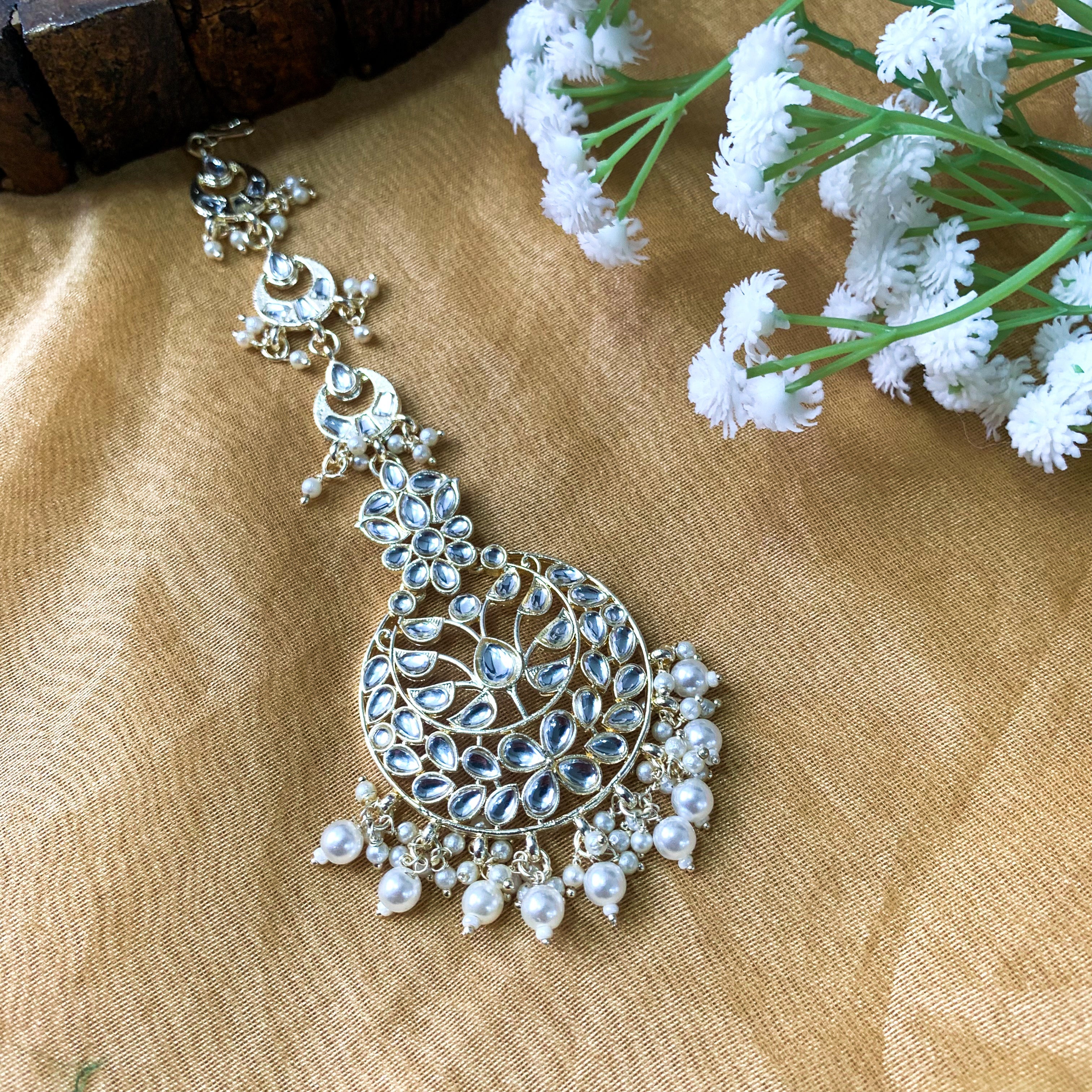 Kaya White Maangtikka