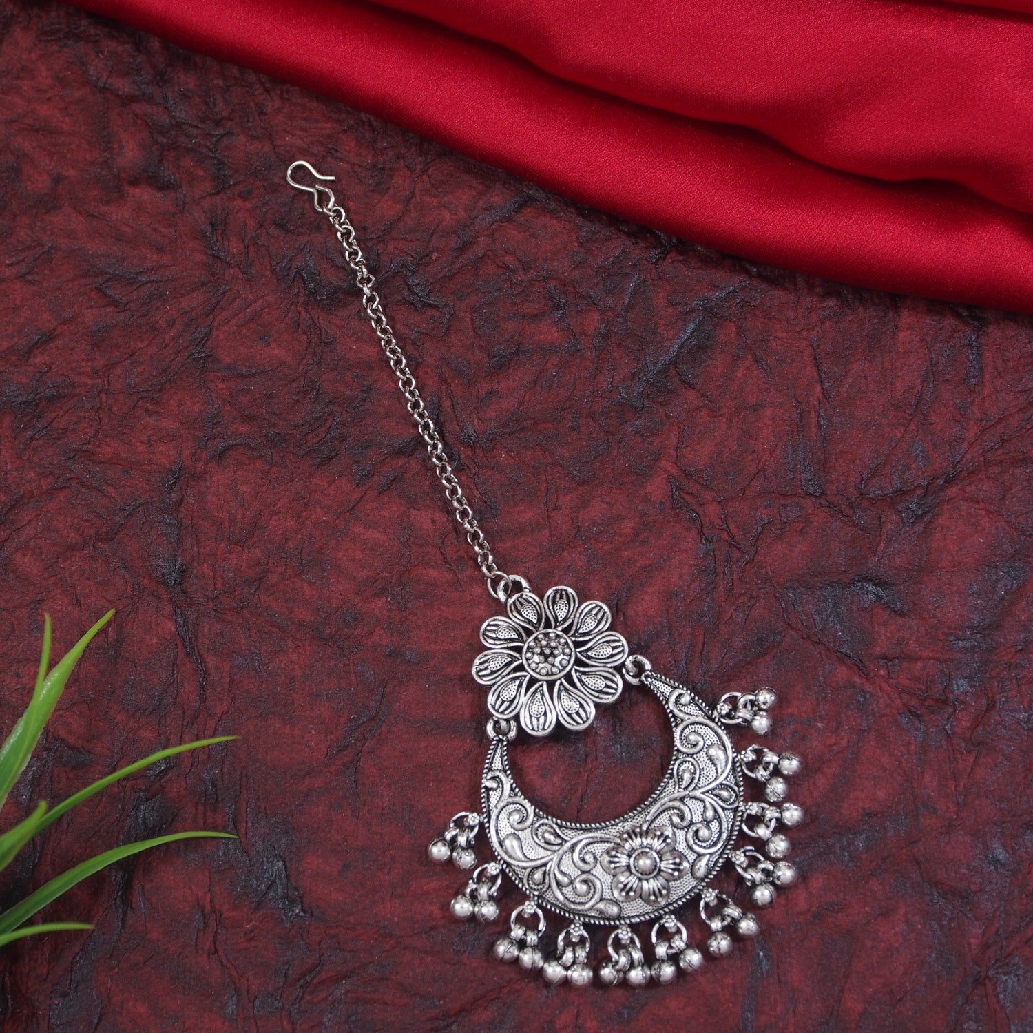 Amrusha Oxidised Maang Tikka