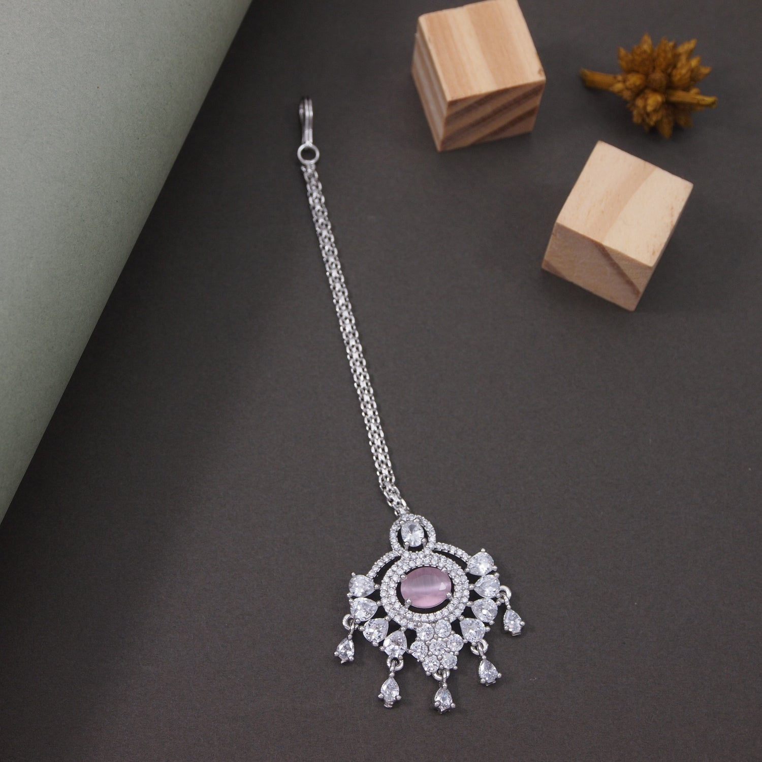 Deyona - Pink Maang Tikka