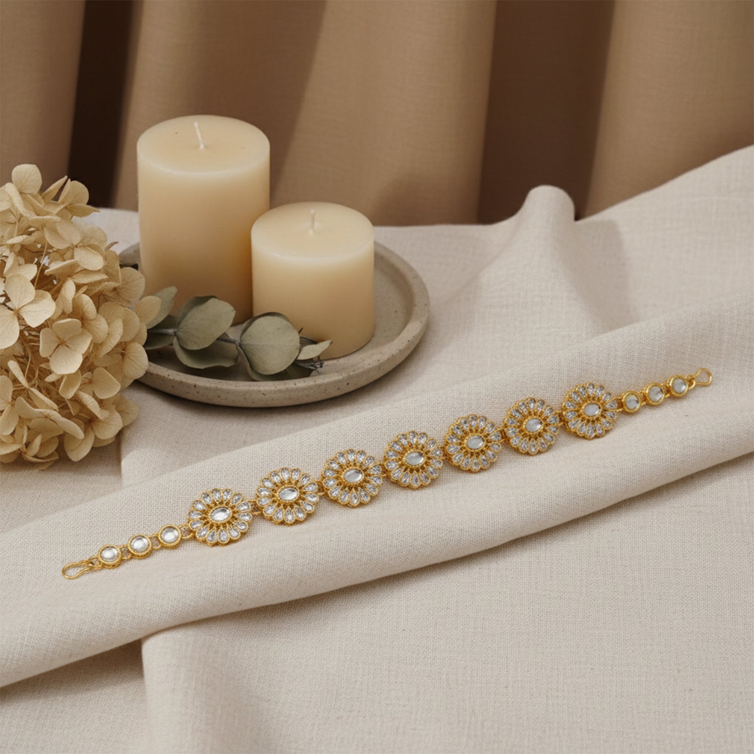 Yashira - White Stone Sheeshpatti