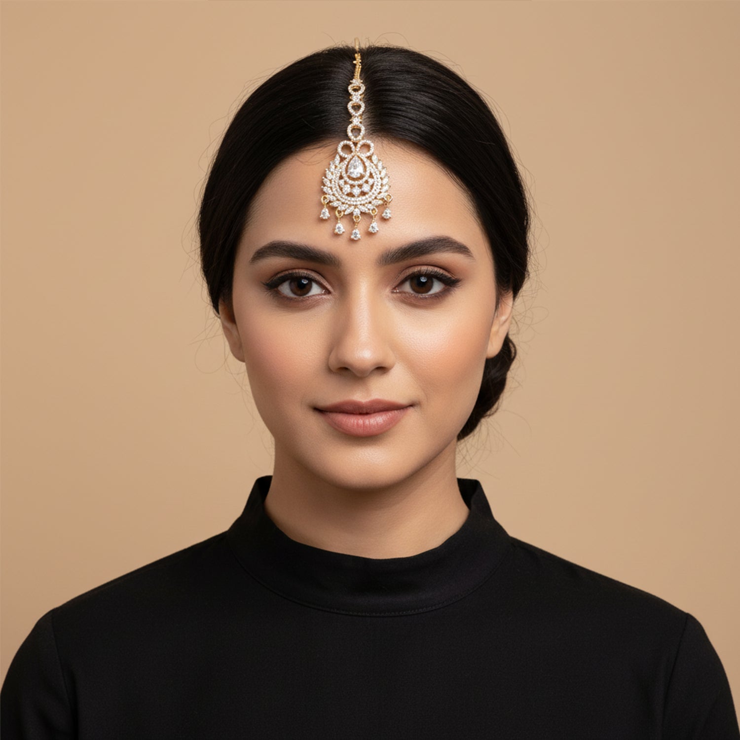 Inyara - Traditional White Kundan Maang Tikka
