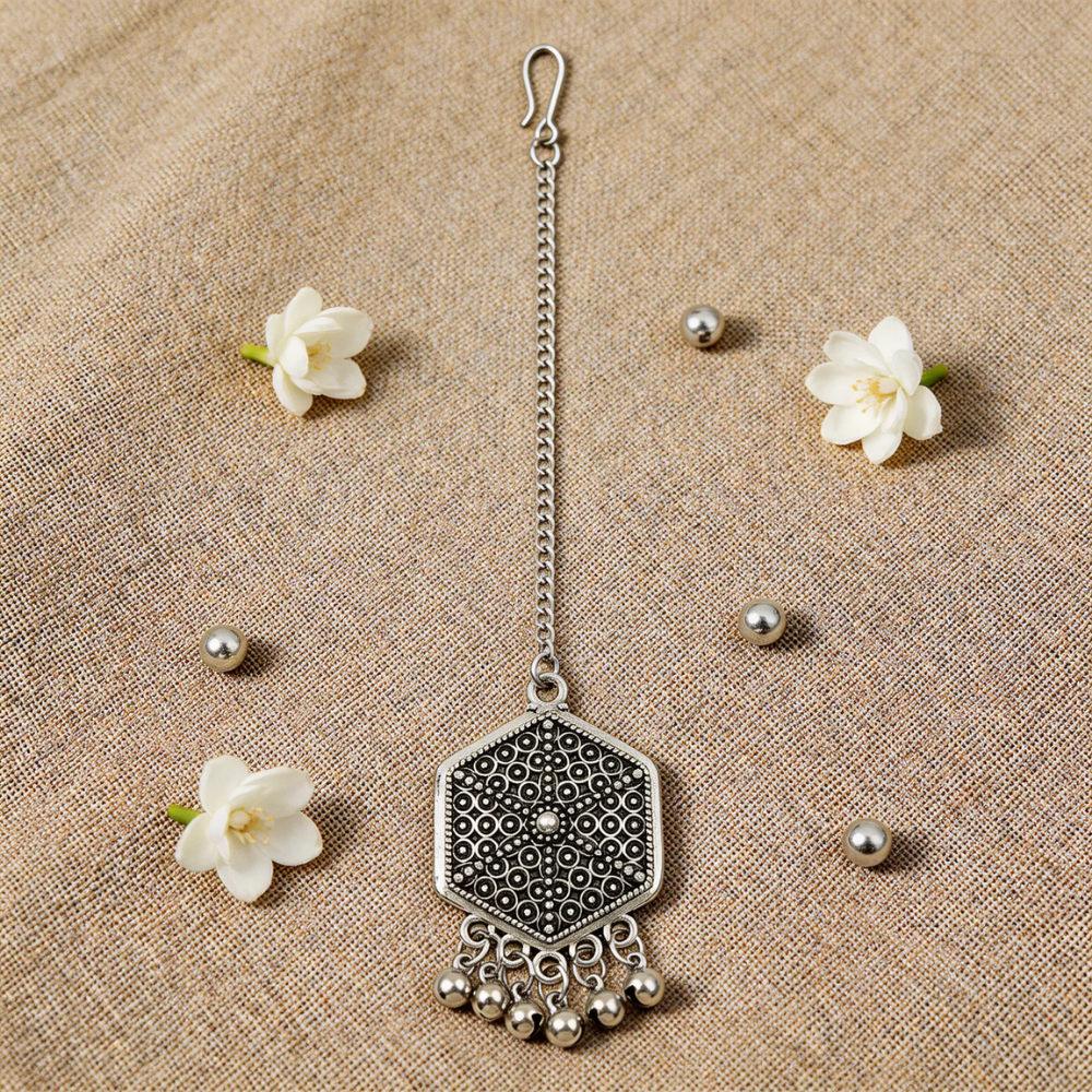 Aamna- Antique Hexagonal Maang Tikka