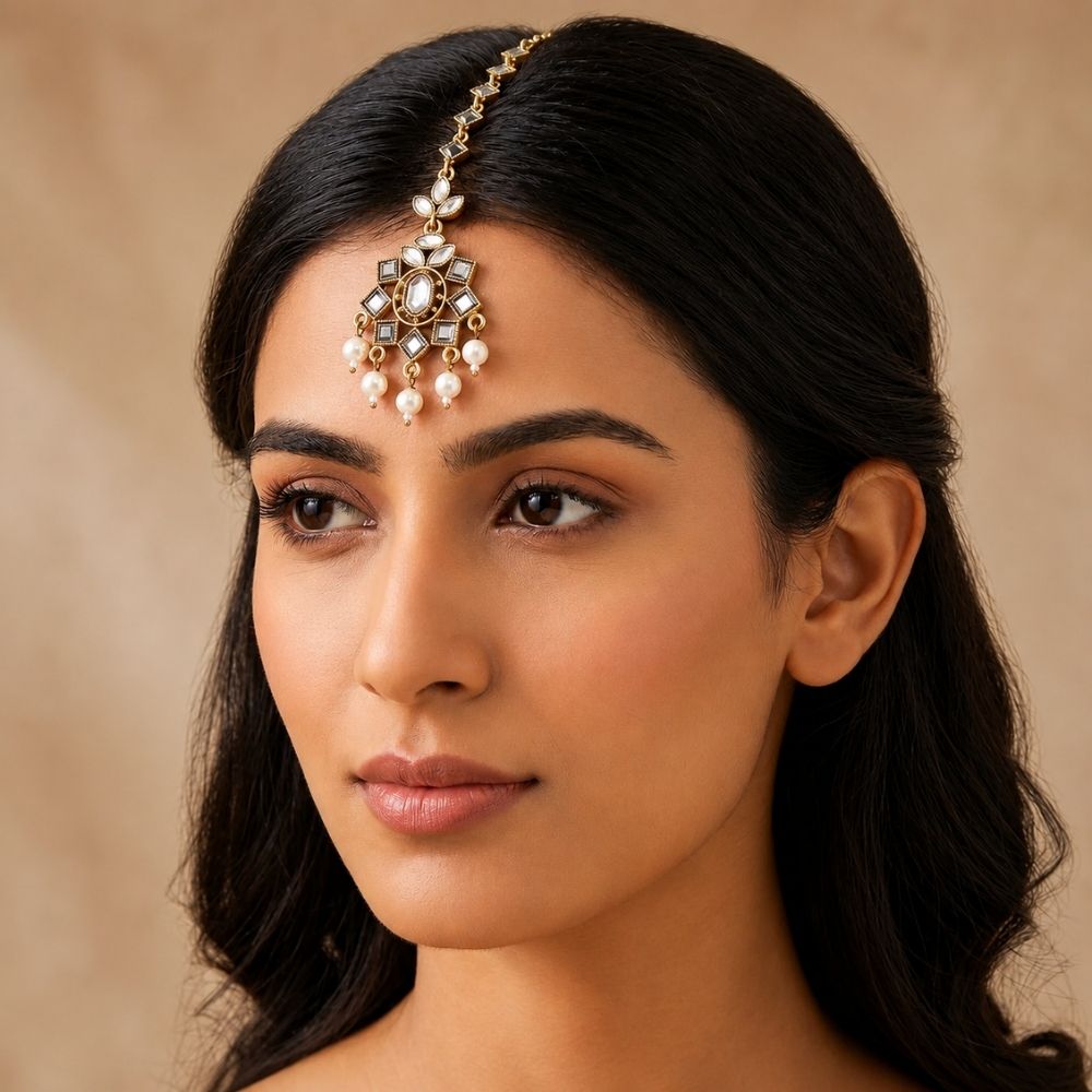 Tvesa- Elegant Pearl Drop Kundan Maang Tikka