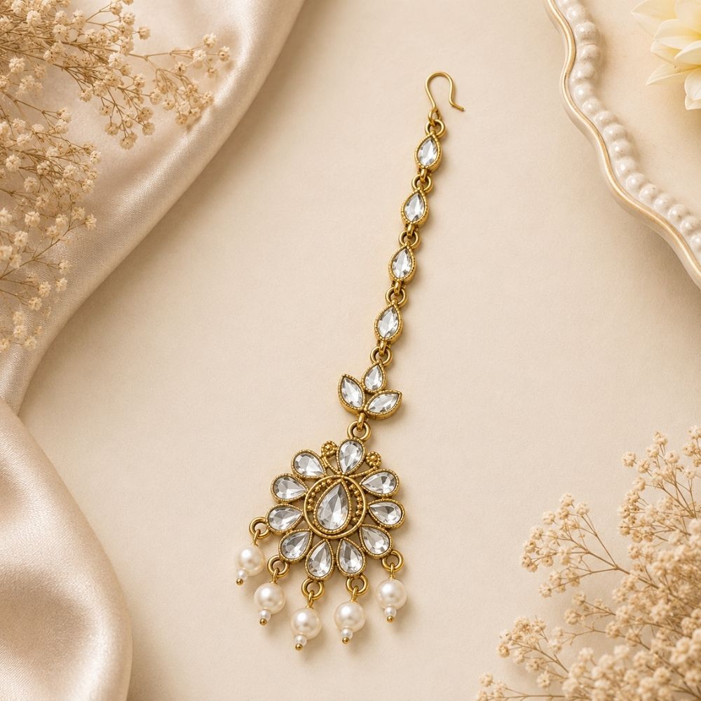Arvisha- legant Sunflower Design Kundan Maang Tikka