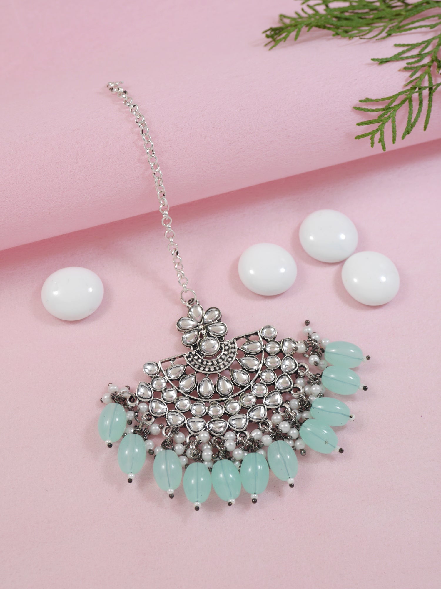 Romina Mint Maangtikka