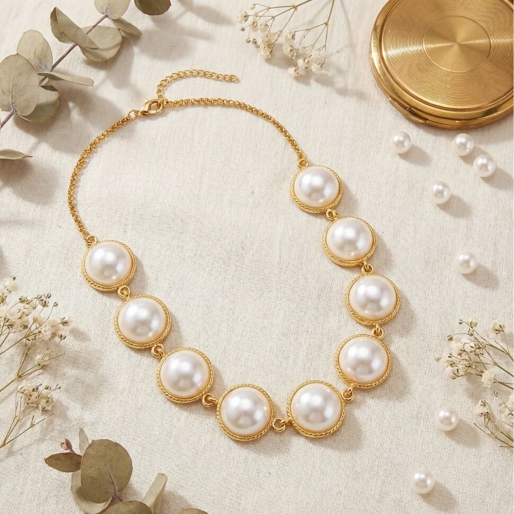 Elsie- Classic Pearl Station Necklace