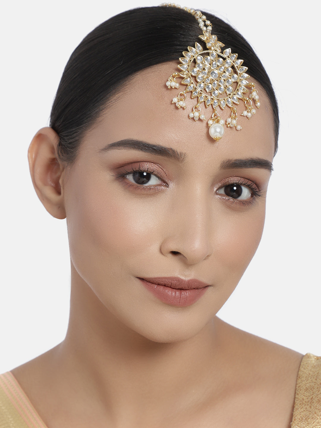 kundan studed , pearls , maangtikka